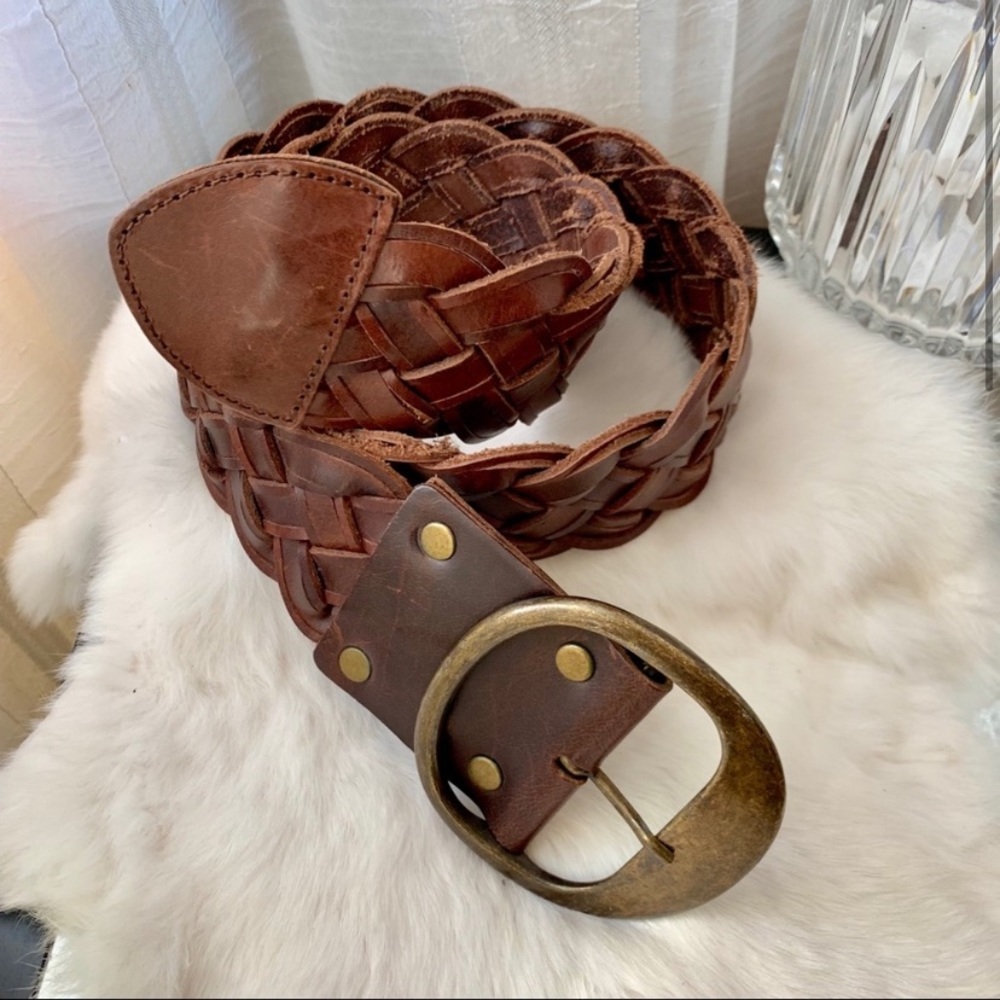 Banana Republic S oversized braided leather belt